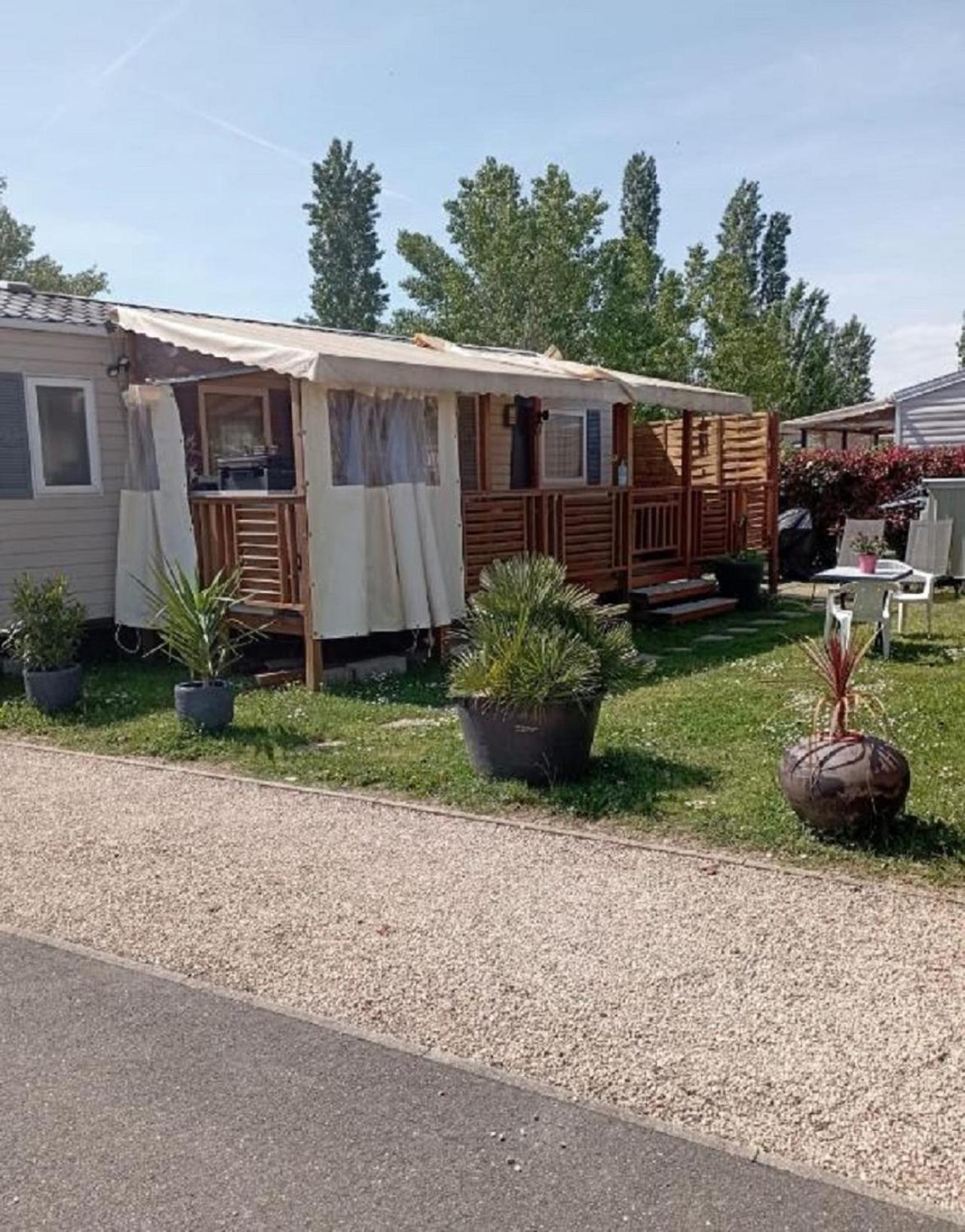 Mobile Home For You Les Rives De 孔德里约 外观 照片