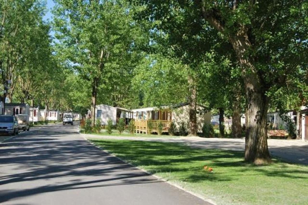 Mobile Home For You Les Rives De 孔德里约 外观 照片